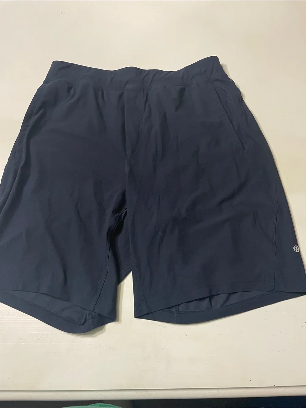Lululemon men’s 9 inch inseam shirt size large
